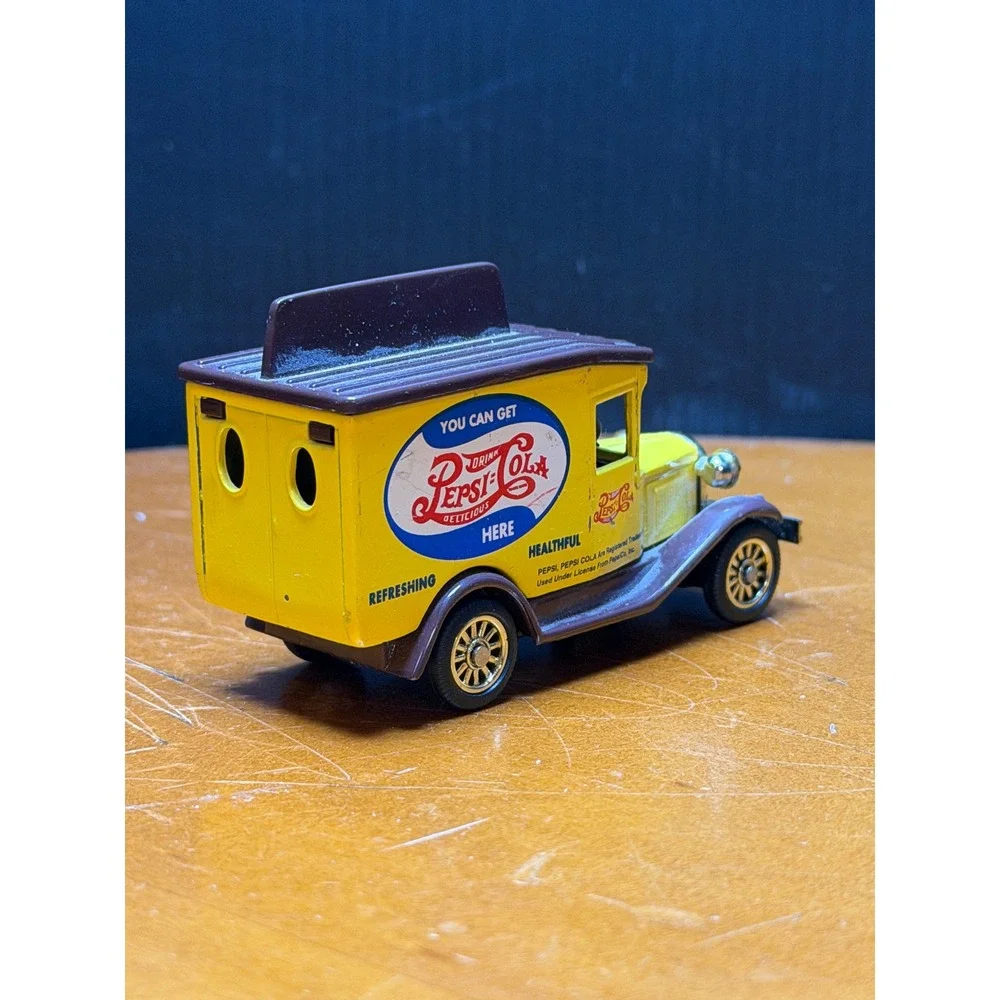 Vintage Hot Wheels Oscar Mayer Wienermobile & Lledo Pepsi-Cola Delivery Truck